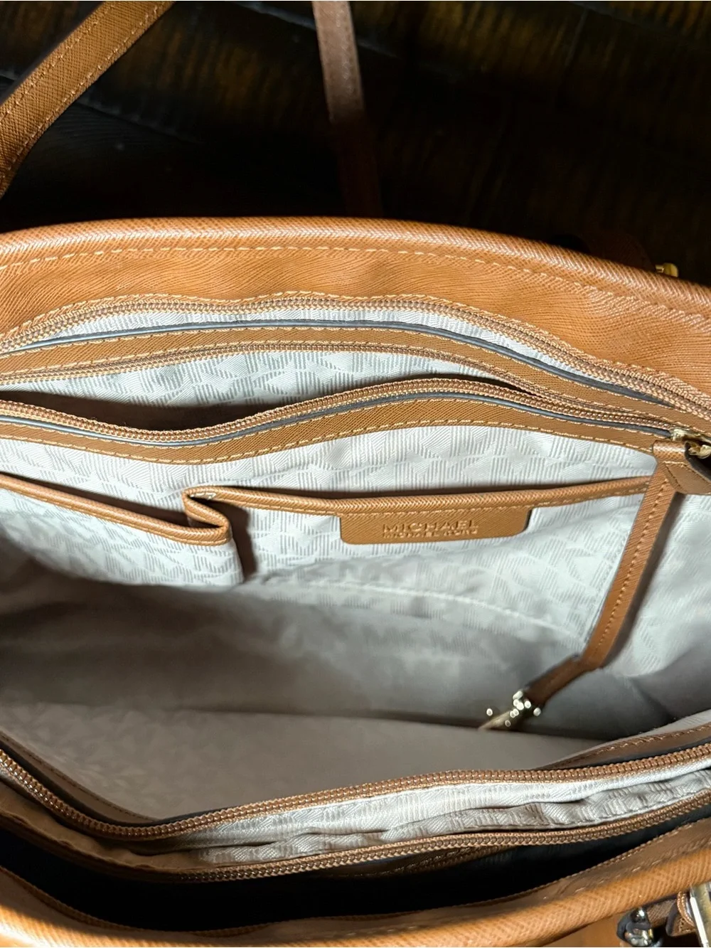 Michael Kors sleek saffiano